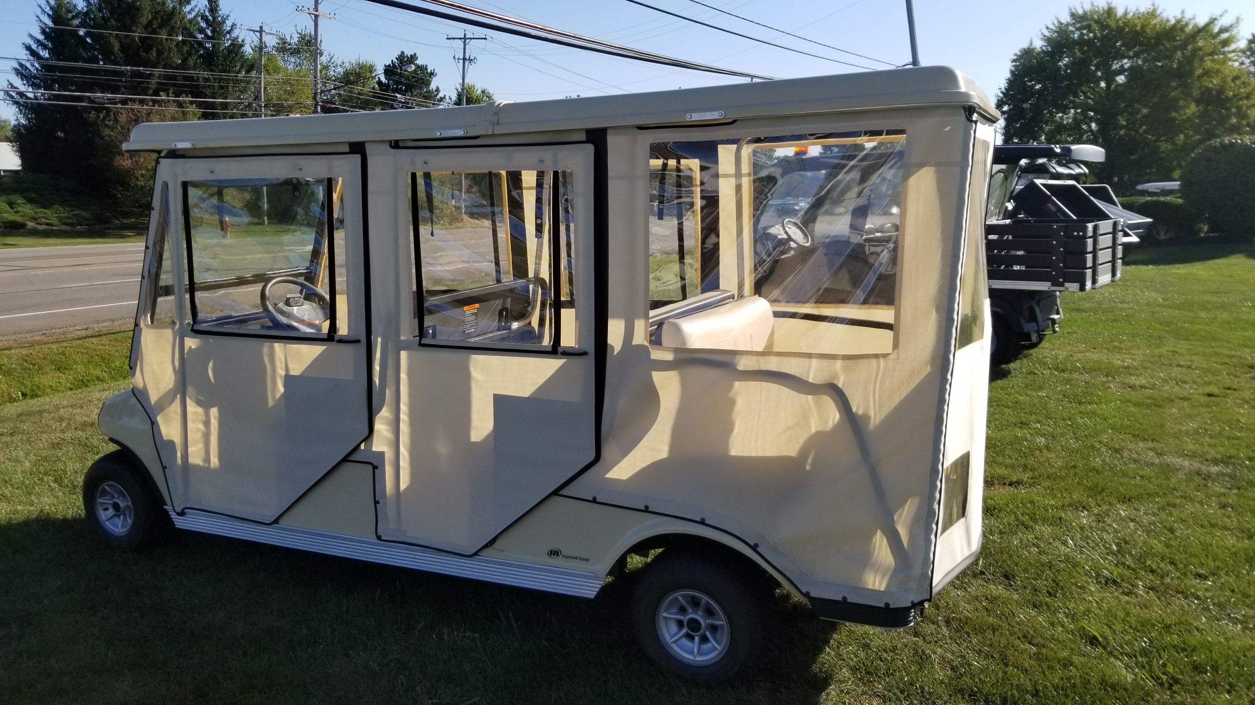 2015 Club Car Villager 6 Passenger Electric Ohio Golf Cart / Utility